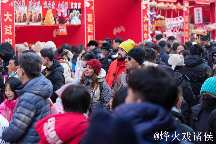 春日旅游红火 新场景激发消费新活力