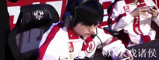 【直播】花海看赛后采访:哲教还是严厉,他还是觉得自己的队员懦了 【直播】花海看赛后采访:哲教还是严厉,他还是觉得自己的队员懦了